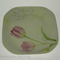 Assiette en porcelaine