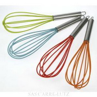Fouet et spatule a patisserie
