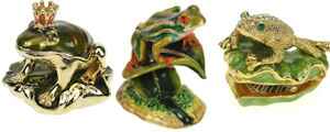 Petite boite à bijoux en émail décor grenouille Petite boite à bijoux en émail décor grenouille